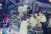 沖縄で先駆けの一番街の「雪まつり」。氷の彫刻展示もあった＝１９８５年ごろ（沖縄市一番街商店街振興組合提供）