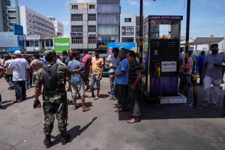 ガソリン販売、２週間停止 スリランカ、輸入停滞 | 共同通信 ニュース | 沖縄タイムス＋プラス