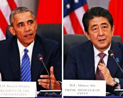 会談する安倍首相（右）、オバマ米大統領＝３月３１日、ワシントン（共同）