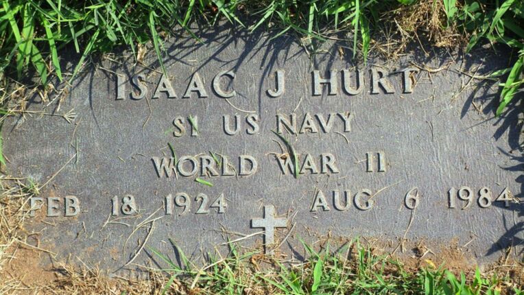 幼女暴行殺害事件を起こしたアイザック・ハート軍曹の墓。墓石は米政府が提供した＝米オハイオ州（ハミルトン郡家系図協会提供）