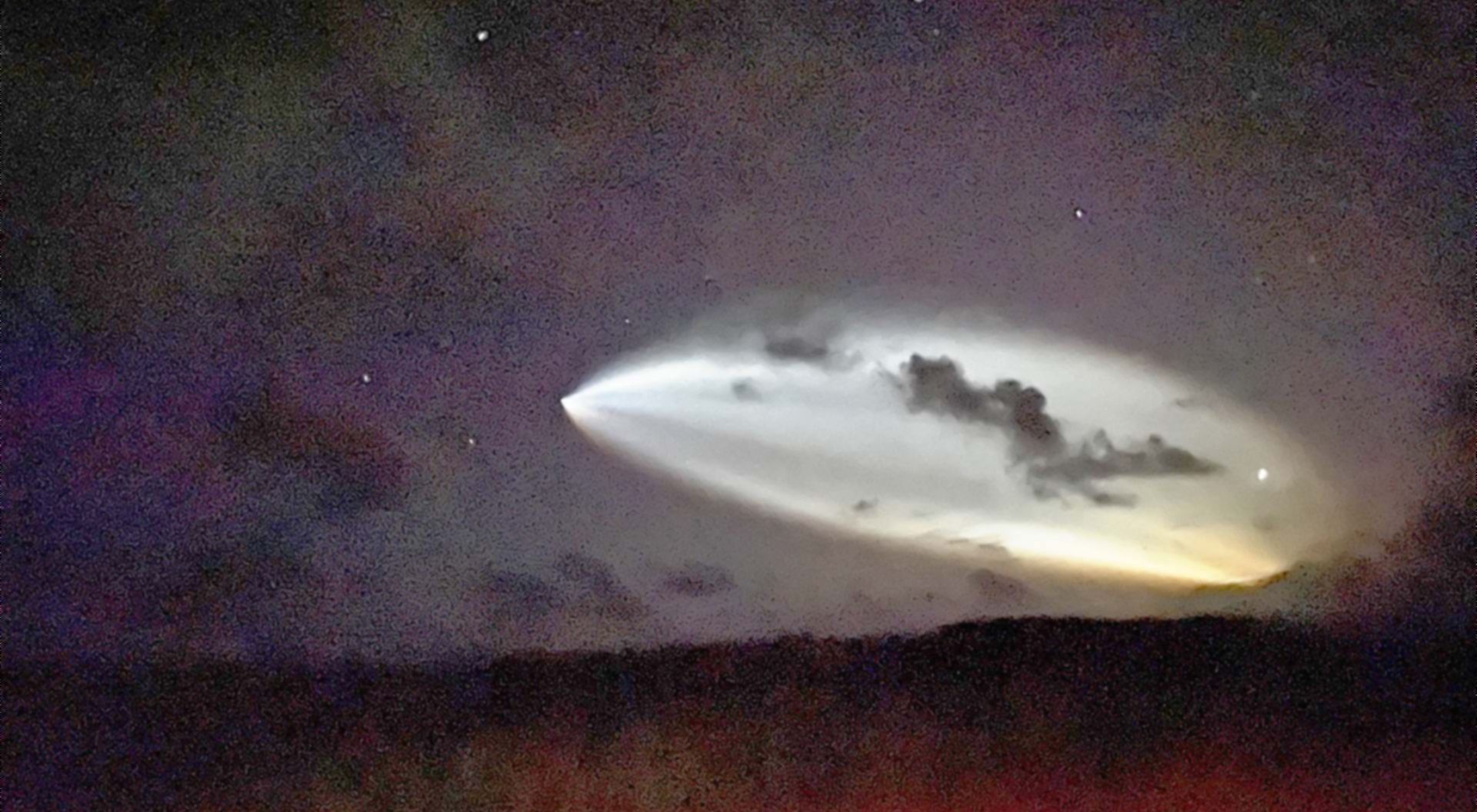 南の島の空に激しく光る物体「UFOじゃないか？」 天文台は「時々見える」 | アーカイブ記事 | 沖縄タイムス＋プラス