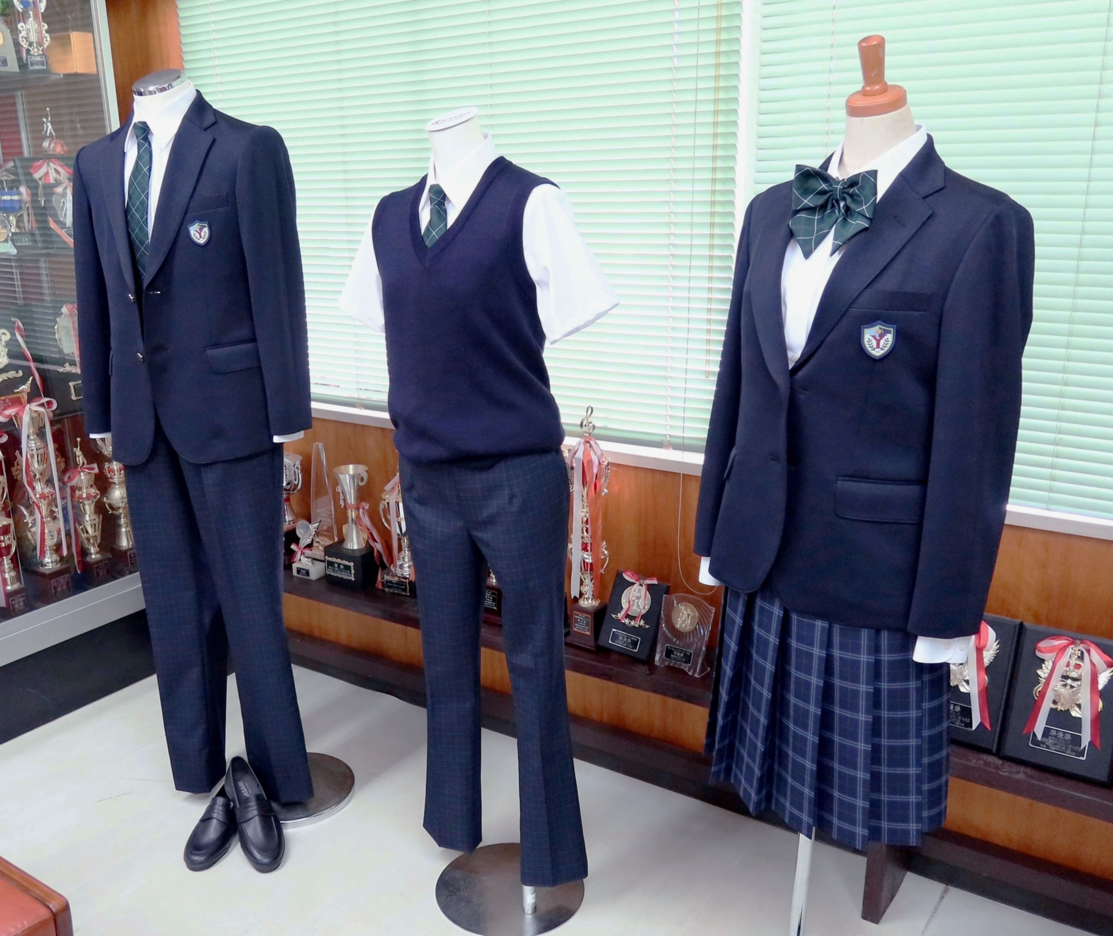 冬服の主流 学ランやセーラー服が制服選択制の壁に ブレザータイプに変更の学校も 学びはだれのもの 沖縄タイムス プラス