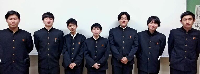 審査員特別賞を受賞した具志川商業高校のメンバー（提供）