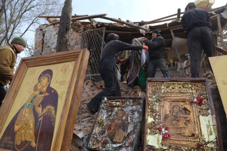 写真：ロシア、イースターも攻撃　１０代２人死亡、教会破壊