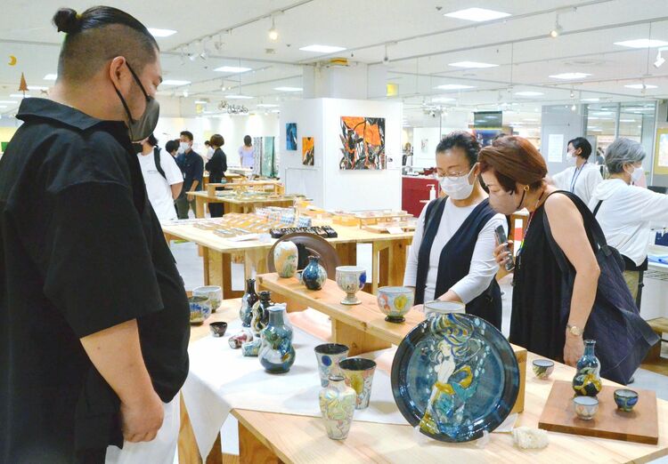 芸大生らの作品 約千点展示販売 リウボウ 来月１日まで | 沖縄タイムス