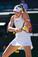 　女子シングルス準決勝でプレーするエレーナ・ルバキナ＝ウィンブルドン（共同）