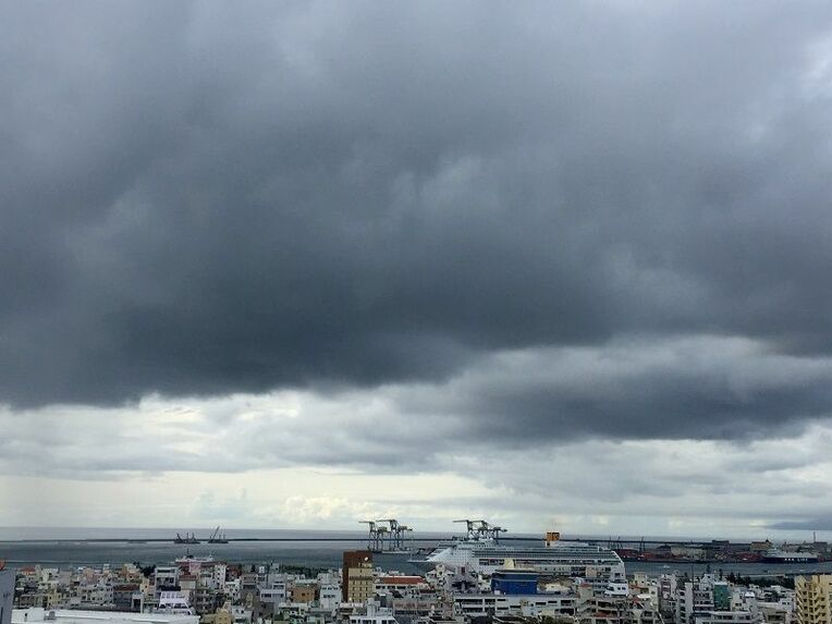 きょう１０日は入梅。夕方ごろから雨雲が広がり、あすにかけて激しい雨の予報です。